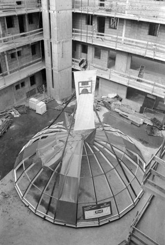 Transport und Baustelle Glaskuppel Rathaus Mühlacker