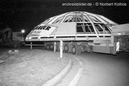 Transport und Baustelle Glaskuppel Rathaus Mühlacker
