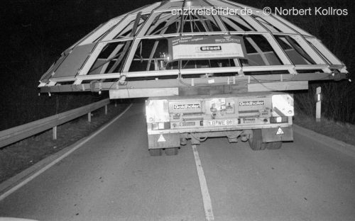 Transport und Baustelle Glaskuppel Rathaus Mühlacker