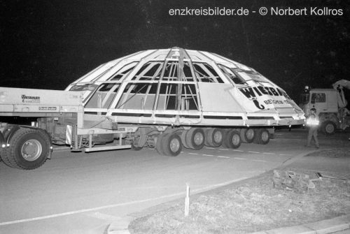 Transport und Baustelle Glaskuppel Rathaus Mühlacker