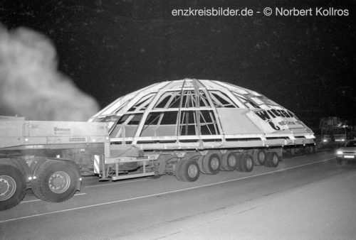 Transport und Baustelle Glaskuppel Rathaus Mühlacker